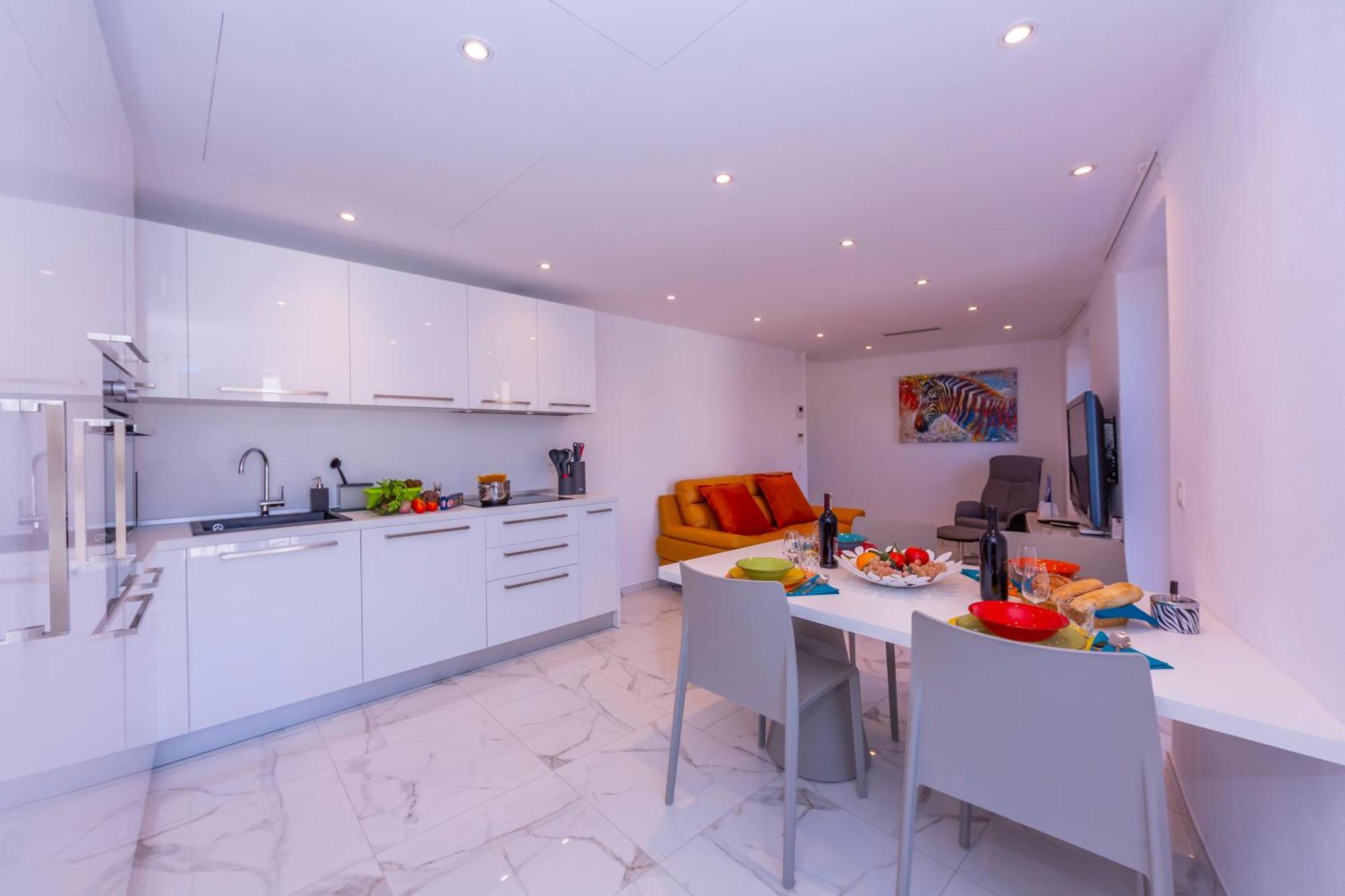 Yellow View Apartment - Happy Rentals Ronco sopra Ascona Eksteriør bilde