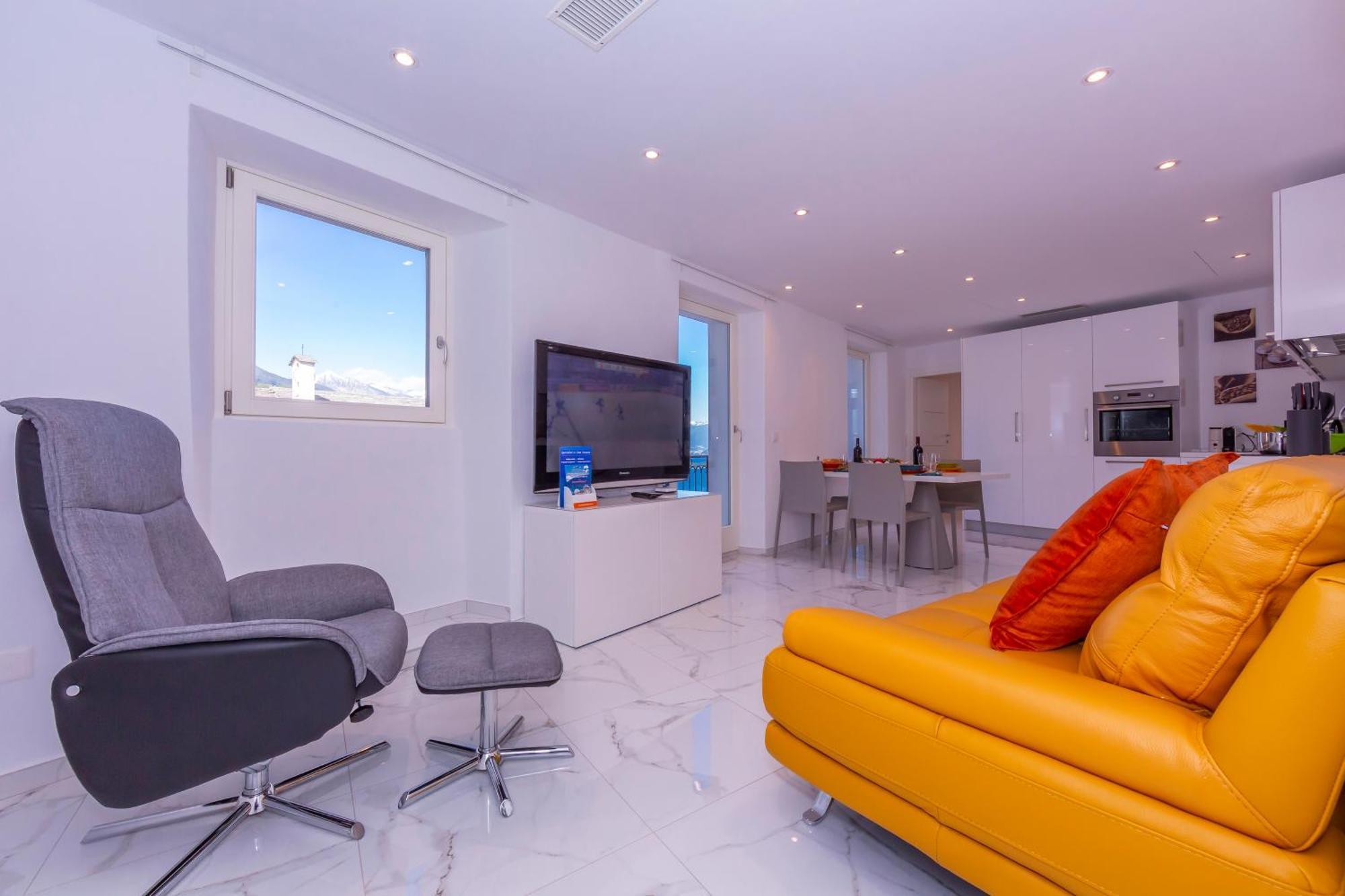 Yellow View Apartment - Happy Rentals Ronco sopra Ascona Eksteriør bilde