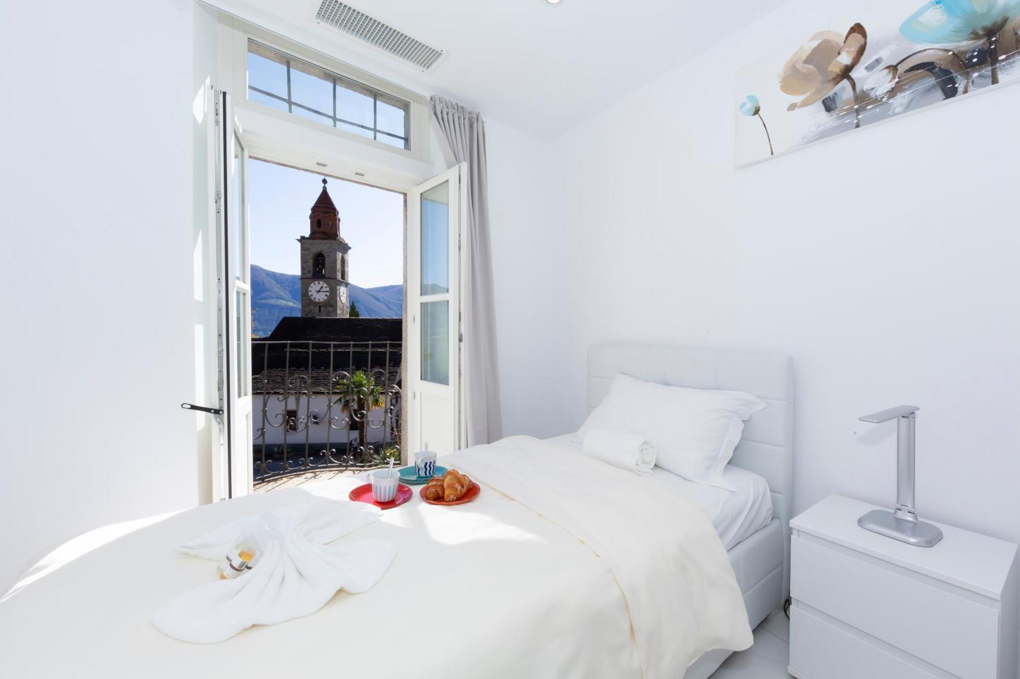 Yellow View Apartment - Happy Rentals Ronco sopra Ascona Eksteriør bilde