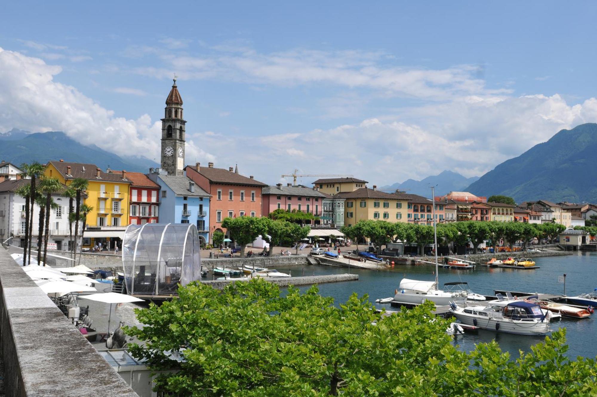 Yellow View Apartment - Happy Rentals Ronco sopra Ascona Eksteriør bilde