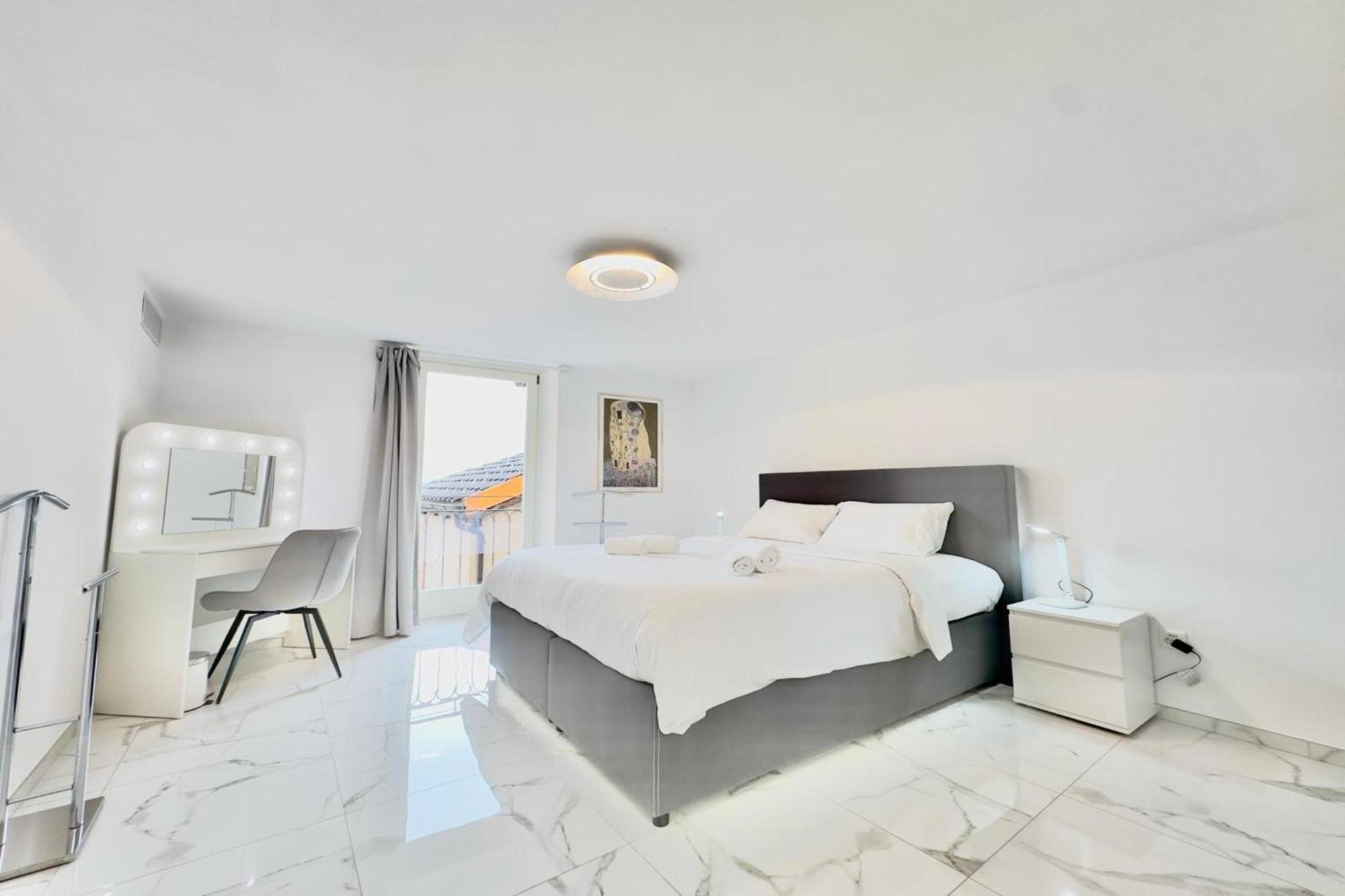 Yellow View Apartment - Happy Rentals Ronco sopra Ascona Eksteriør bilde