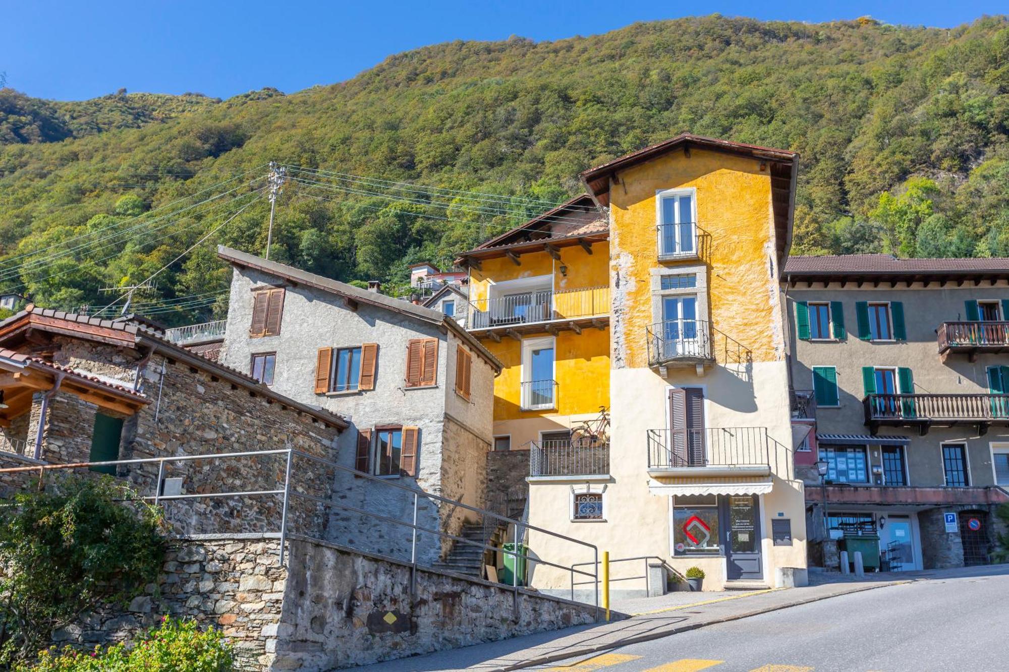 Yellow View Apartment - Happy Rentals Ronco sopra Ascona Eksteriør bilde